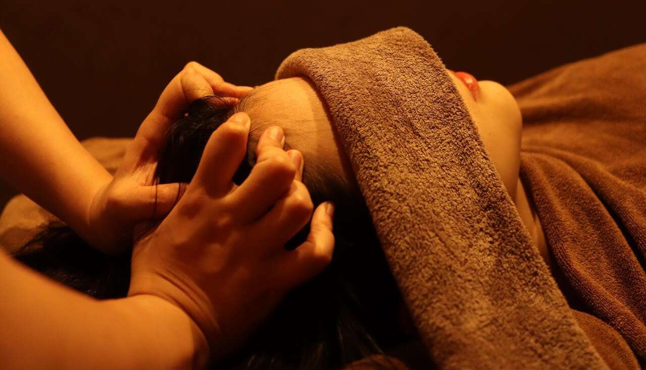 鍼灸師が行うヘッドスパのメリット｜